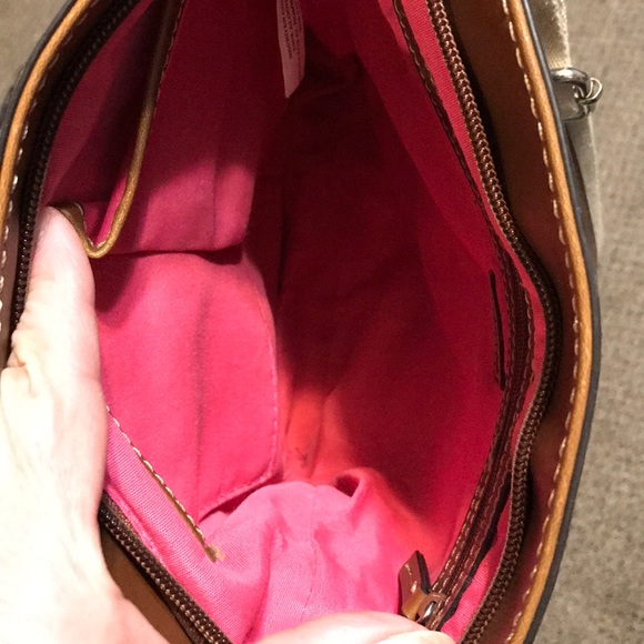 Chaps Crossbody Floral Purse - Picture 6 of 7